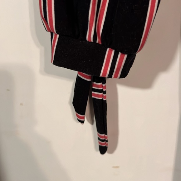 Derek Heart long sleeve jumpsuit for women. Size M - Picture 2 of 7